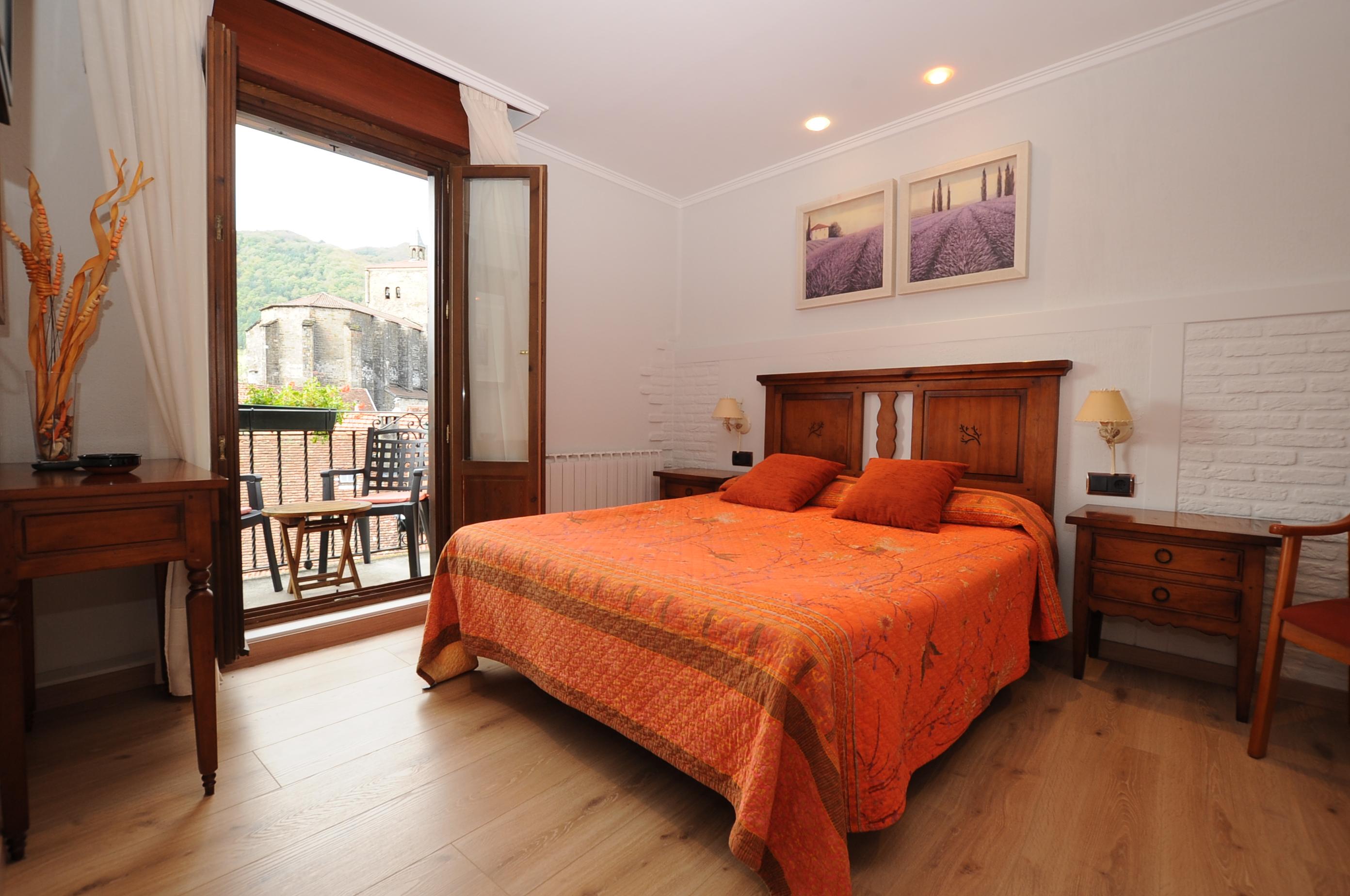 Hostal Lola Isaba Esterno foto
